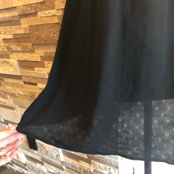 Liz Lange Maternity Black Tank Top - Picture 3 of 6